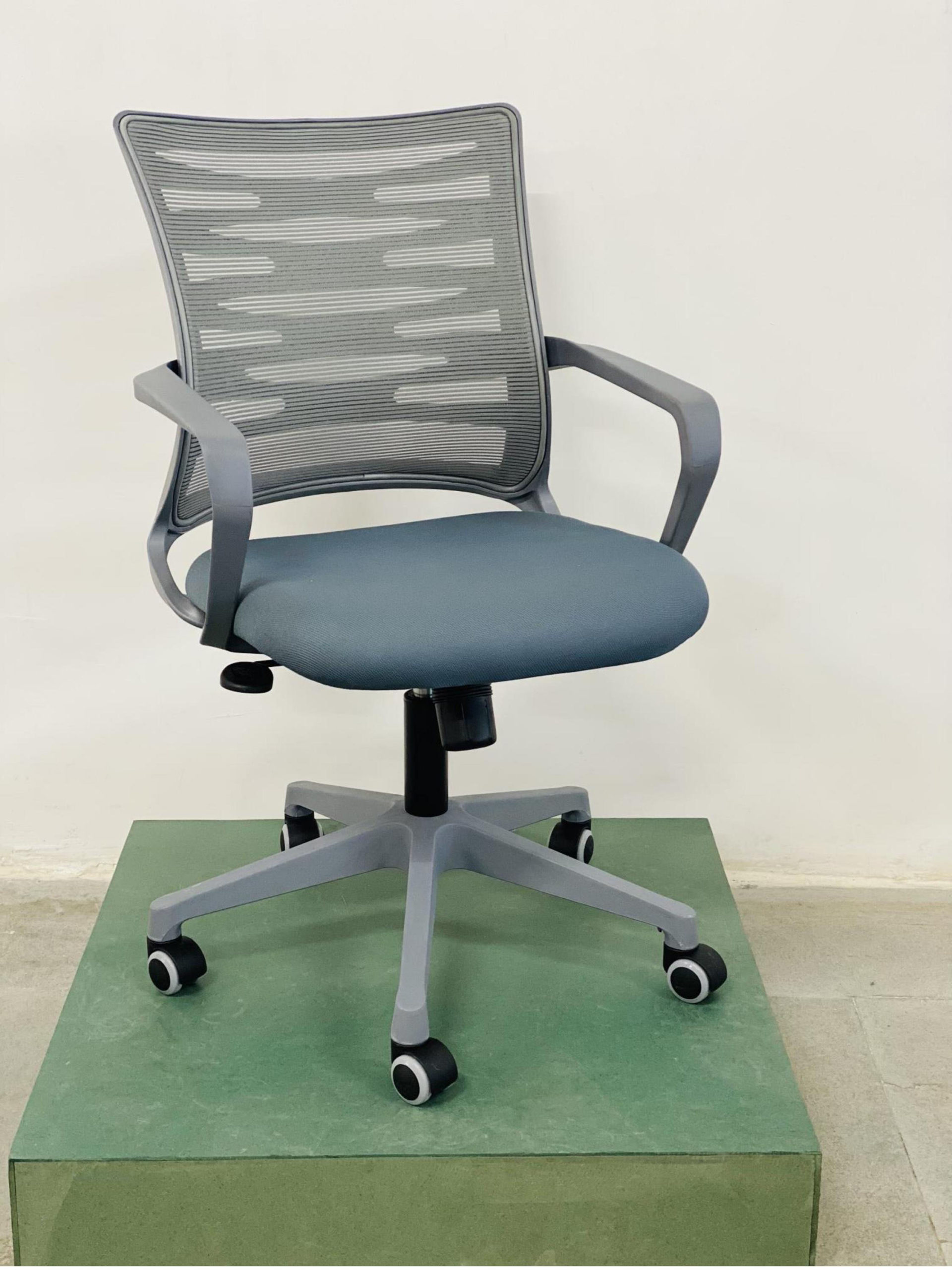 Krabee Grey Chair
